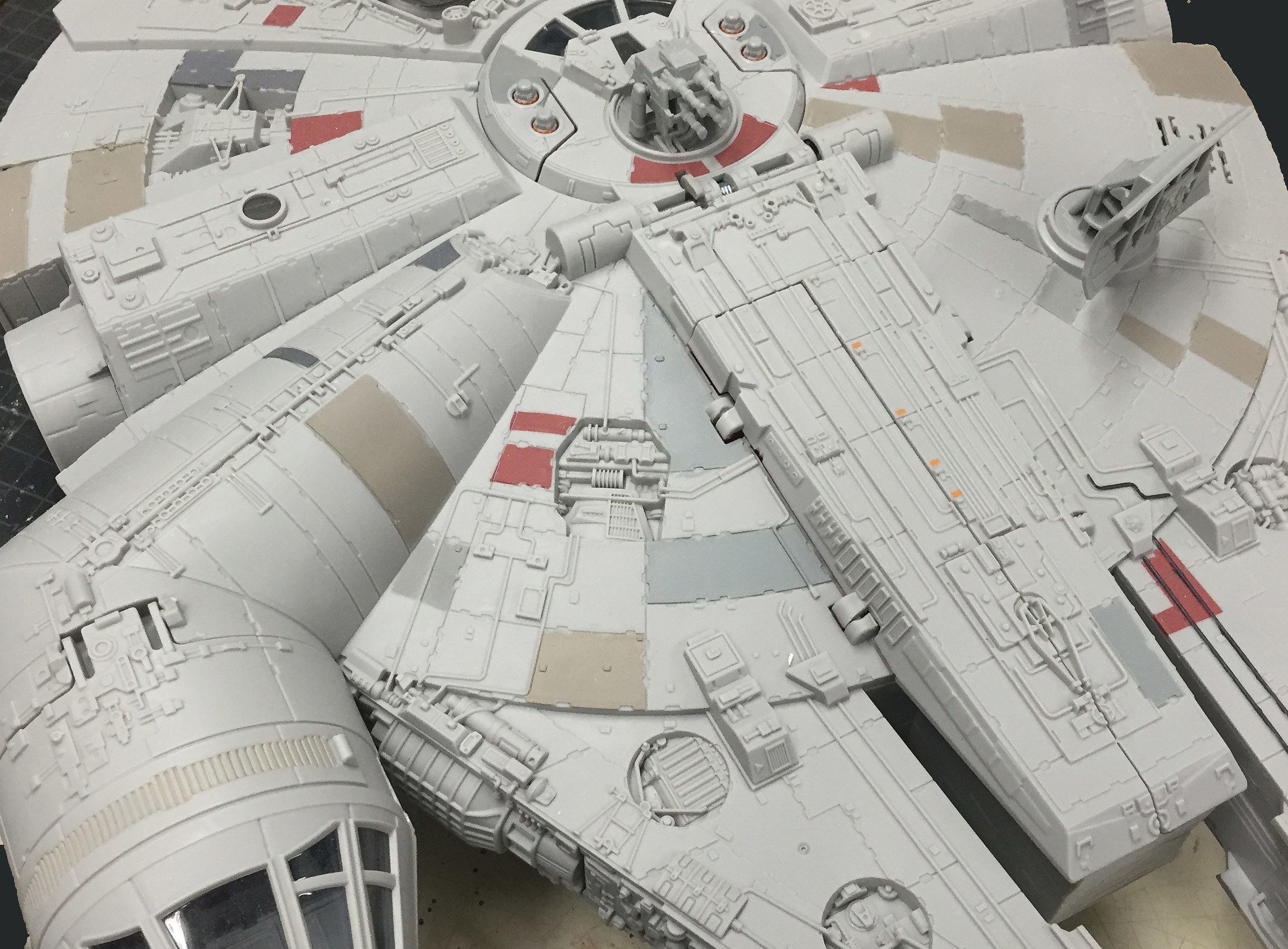 Crayola Star Wars Millennium Falcon Art Kit: What's Inside the Kit