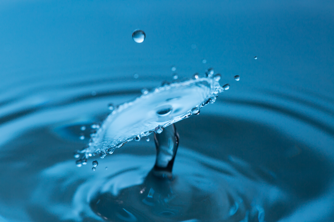 Capture Incredible Water Droplet Impacts with a High Speed