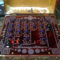 Video: Komegatone synth-in-a-suitcase