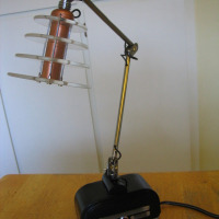 Art deco LED desk lamp