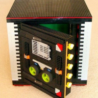 High-security safe â€¦ of LEGO