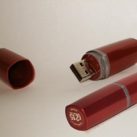 USB lipstick