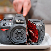 Birthday cake made into the shape of camera will make you happy to gain a year