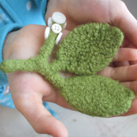 HOW TO – Knitted & Felted Mistletoe