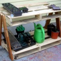 Garden pallet work table