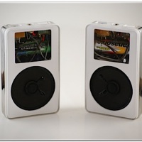 iPod speakers made out of iPods