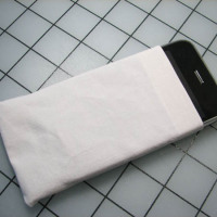 Quick n’ dirty no-sew iPhone cozy