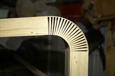 Table saw guide bar