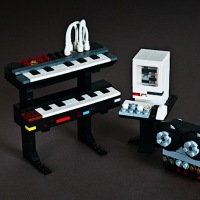 Itty bitty Lego synths