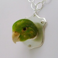 Bird head necklace