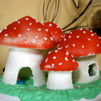 How-To: Pressed Sugar ‘Shrooms