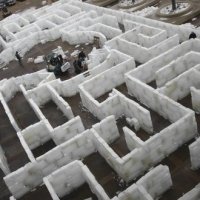 Buffalonians create giant ice maze, no snow minotaur in sight