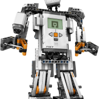 Lego Mindstorms NXT 2.0 giveaway