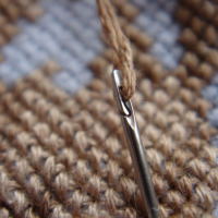 Easy-thread sewing needle