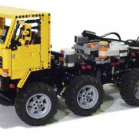 Phone-controlled Lego 8×8 Volvo truck