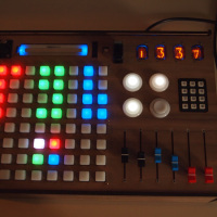 Polynome 5000: A monome midi controller