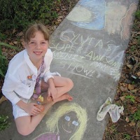 Sylvia’s Super Awesome Mini Maker Show: Sidewalk Chalk