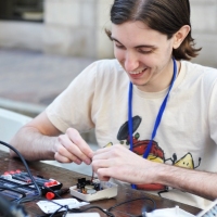 How-To: Circuit bending with Jimmie Rodgers