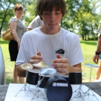 Playable Mini Drumset rocks out in cars, on roofs