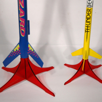 Laser-cut model rocket stands