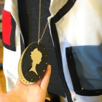 DIY La Roux laser cameo necklace