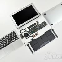 MacBook Air 11-inch teardown