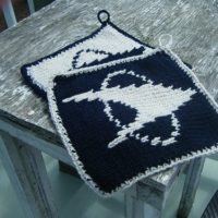 How-To: Knit Star Trek Potholders