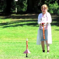 Sylvia’s Super Awesome Mini Maker Show: Rockets