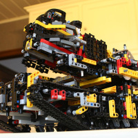 Motorized Lego tank with brick-shooting gun
