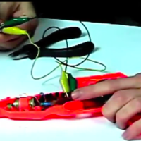 Circuit Bending on Make: Live ep04