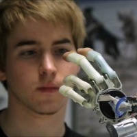 News From The Future – Amputee Demonstrates Bionic Hand