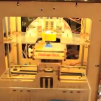 Time-lapse and MakerBot on Make: Live ep11