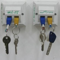 A True Geek’s Keychain Rack