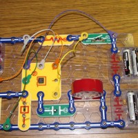 Snap Circuit Light Theremin