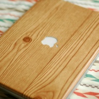 How-To: Faux Wood Grain Laptop Cover