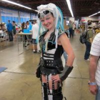 Cool Clothes and Styles of Maker Faire Attendees (Part 2)
