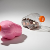 Re-Blowmolding Turns Pop Bottles Into Piggy Banks