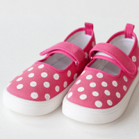 DIY Glitter Polka Dot Shoes
