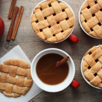 How-To: Pie Crust Mug Toppers