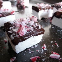 Homemade Chocolate-Dipped Marshmallows