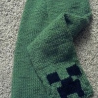 Minecraft Creeper Scarf