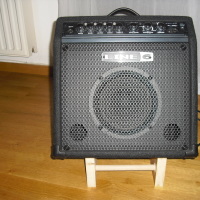 Simple Bass Amp Stand