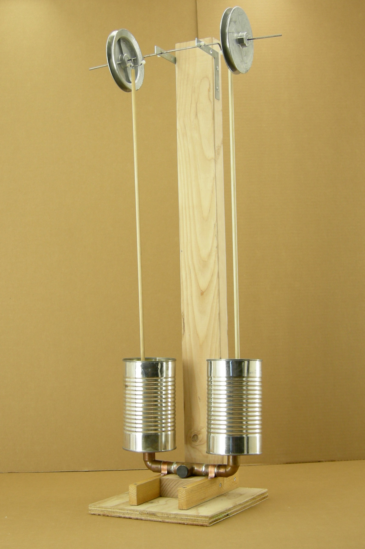Two-Can Stirling Engine