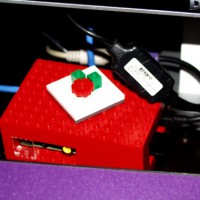 20130115-raspberry-pi-and-ps2-adapter