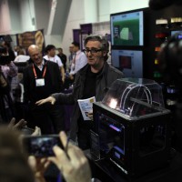 MAKE at CES 2013: MakerBot Unveils Replicator 2X and Parametric Design Tool