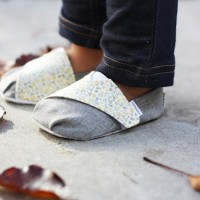 How-To: TOMS-Inspired Baby and Toddler Shoes