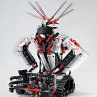 Next-Gen Lego Mindstorms Set Announced