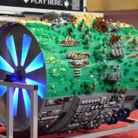 Star Wars Barrel Organ Made of 20,000 Lego Bricks