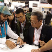 MAKE at CES 2013: Sifteo Cubes