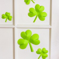 How-To: Simple Shamrock Decorations